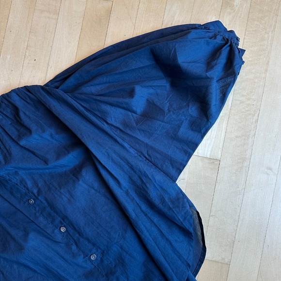 Rebecca Taylor Navy ruched button front top, XS, GD1143 - Picture 4 of 5